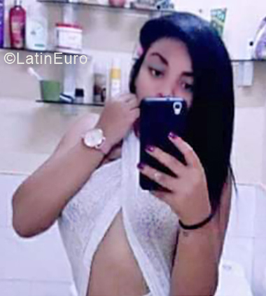 Date this exotic Cuba girl Jennifer from Santa Clara CU394