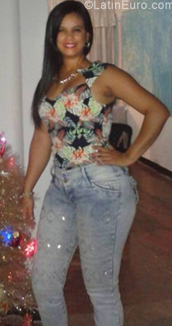 Date this good-looking Colombia girl Katherine from Cali CO24417
