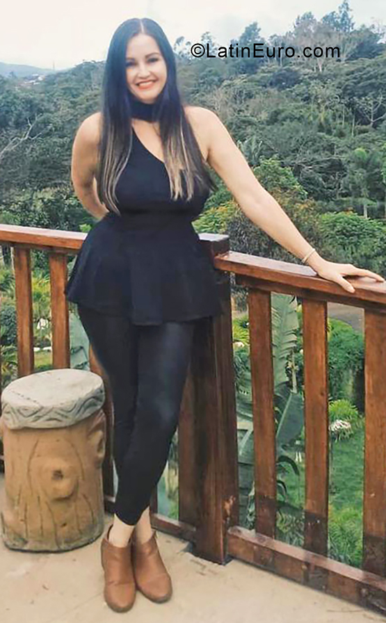 Date this fun Costa Rica girl Maria from San Jose CR363
