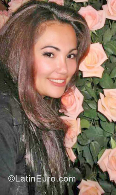 Date this foxy Colombia girl Diana from Monteria CO24442