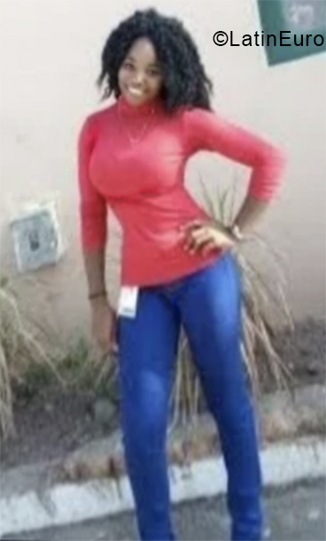 Date this attractive Jamaica girl Sasha from Kingston JM2600