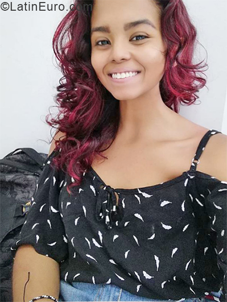 Date this foxy Colombia girl Sofa from Bucaramanga CO24462