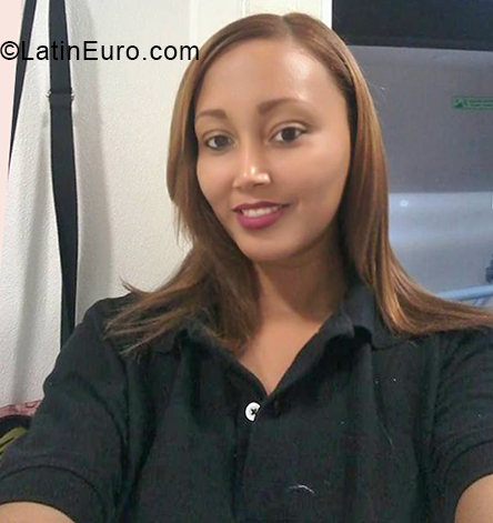 Date this pretty Dominican Republic girl Mery from Santo Domingo DO33333