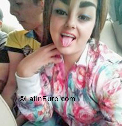 Date this hard body Venezuela girl Grecia from Merida VE1956