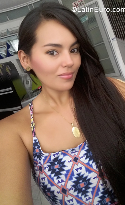 Date this happy Colombia girl Maleja from Villavicencio CO24507