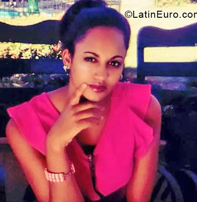 Date this sultry Cuba girl Rosa from Cienfuegos CU413