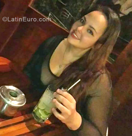 Date this hot Cuba girl Laritza from Havana CU414
