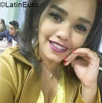 hot Brazil girl Mah from Mogin Guacu BR10705