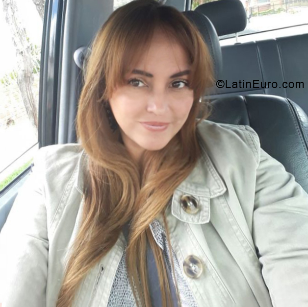 Date this lovely Colombia girl Diosa from Bogota CO24530