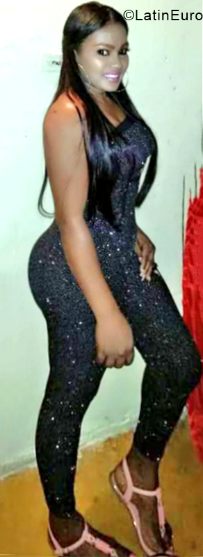 Date this sensual Dominican Republic girl Johanna from La Romana DO33372