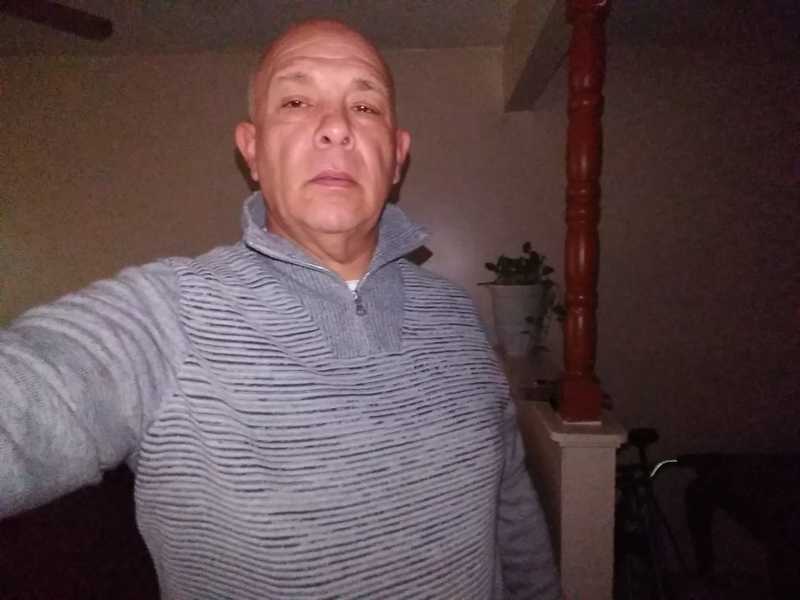 Date this voluptuous United States man Micheallat from Los Angeles US19610