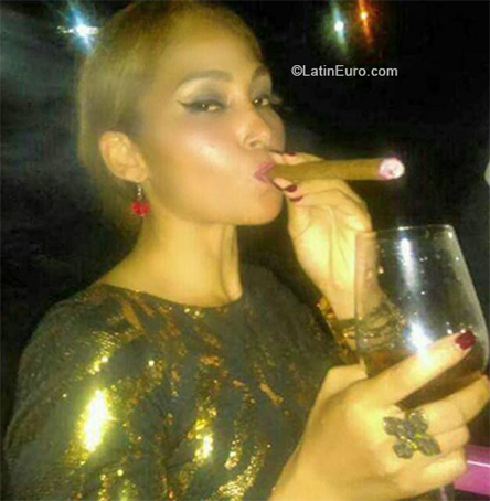 Date this tall Dominican Republic girl Mara from Bonao DO33410