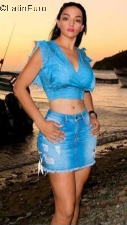 Date this beautiful Colombia girl Paola from Santa Marta CO24607