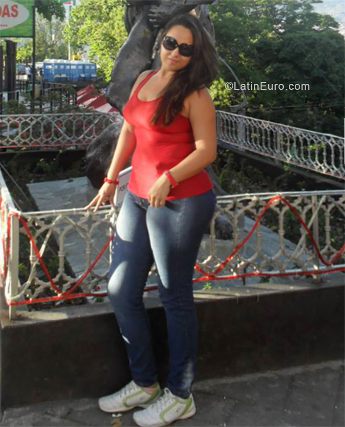Date this funny Colombia girl Alejandra from Pereira CO24609