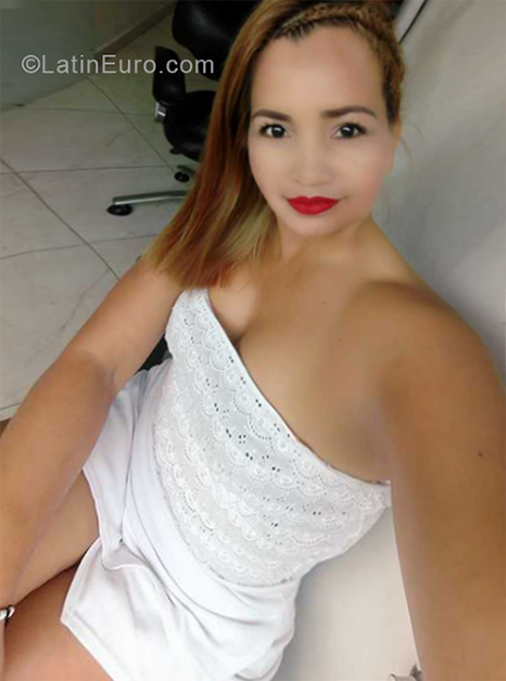 Date this charming Colombia girl ANRIMSE from Neiva CO24633