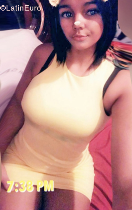 Date this charming Dominican Republic girl Maria from Santo Domingo DO33550