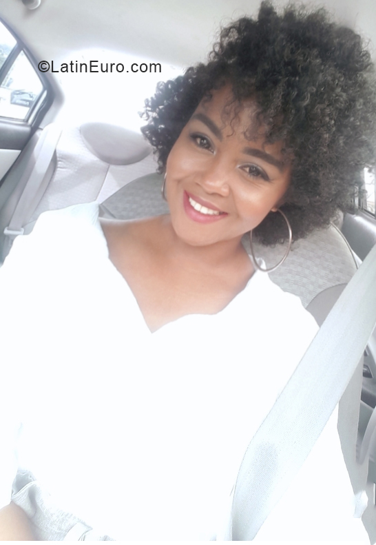 Date this nice looking Colombia girl Mar from Cali CO27348