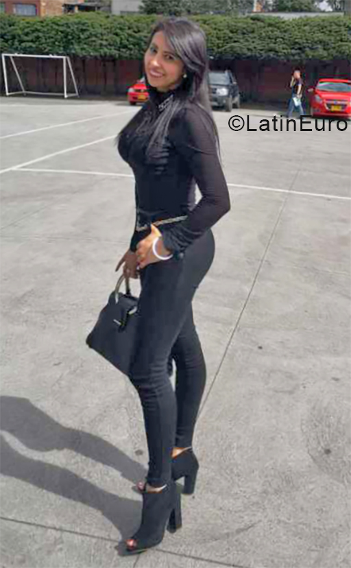 Date this hot Colombia girl Clara from Bogota CO24677