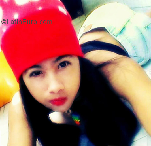 Date this attractive Venezuela girl Say from Caracas VE2049
