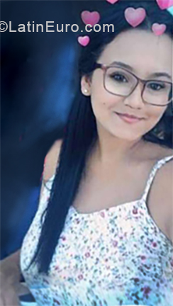Date this passionate Colombia girl Dayana from Sahagún CO24706