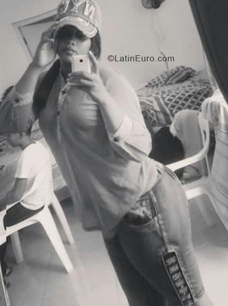 Date this cute Dominican Republic girl Rosa from Monseñor Nouel DO33650