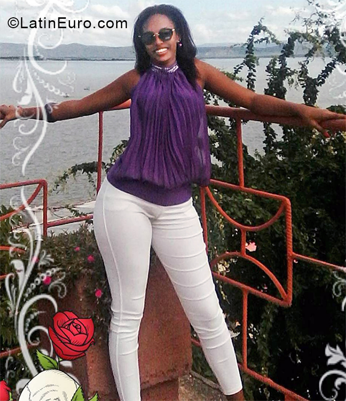 Date this young Cuba girl Adriana from Guantanamo CU448