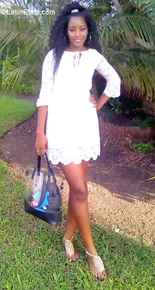Date this foxy Jamaica girl Bobbeth from St Ann JM2609