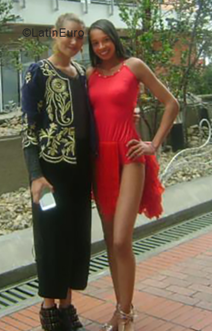 Date this sultry Colombia girl Yicel from Bogota CO24788