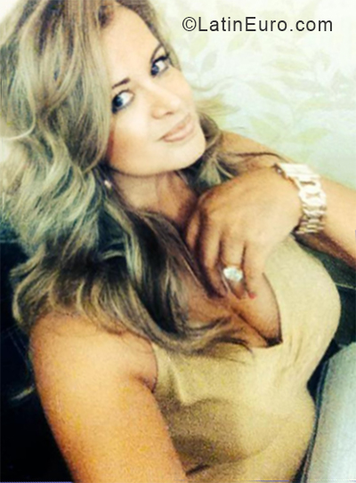Date this pretty Bolivia girl Vania from Santa Cruz BO47