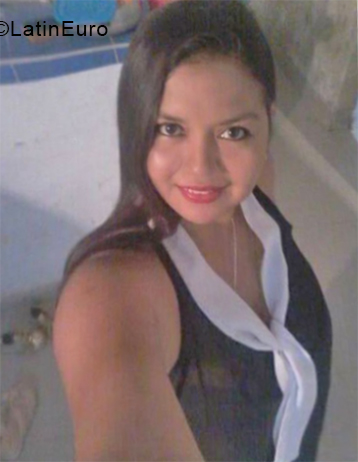 Date this voluptuous Colombia girl Erika from Cartagena CO24828