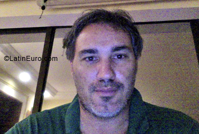 Date this good-looking French Polynesia man Hoturaro from Papeete PF2