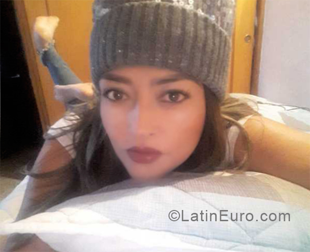 Date this young Colombia girl Mariluz montoya from Medellin CO24897