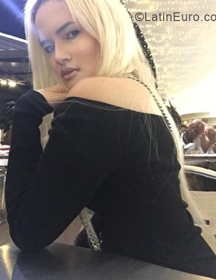 Date this funny Colombia girl Anastasia from Cali CO30121