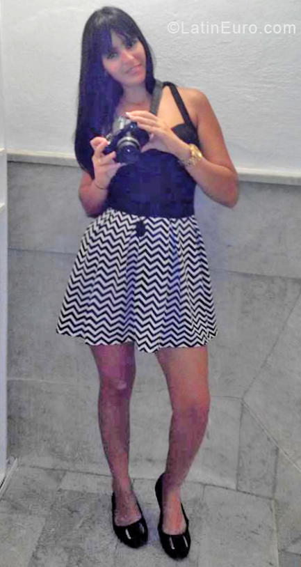 Date this tall Cuba girl Lisbeth from Havana CU482