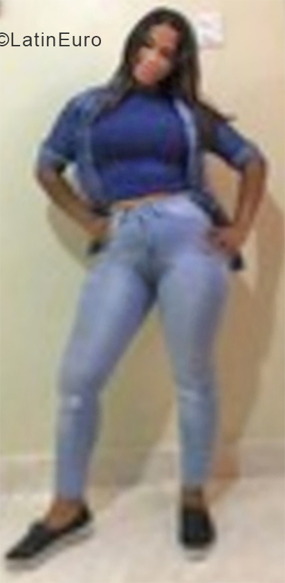 Date this georgeous Dominican Republic girl Erika gissell from Santo Domingo DO34068
