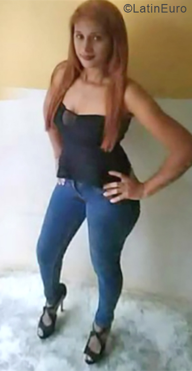 Date this sultry Dominican Republic girl Dulce from La Vega DO34266