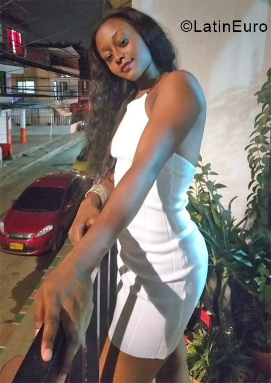 Date this beautiful Colombia girl Kimberly from Cali CO28090