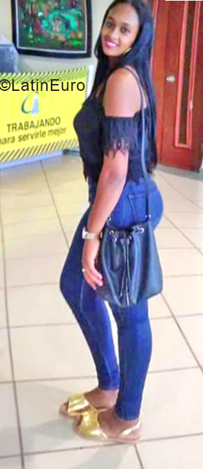 Date this tall Dominican Republic girl Alina from Montecristi DO34295