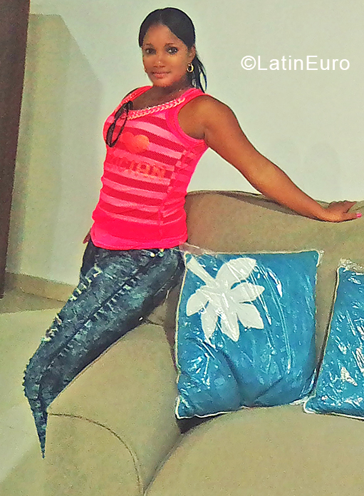 Date this sensual Cuba girl Daliana from Santiago de Cuba CU499