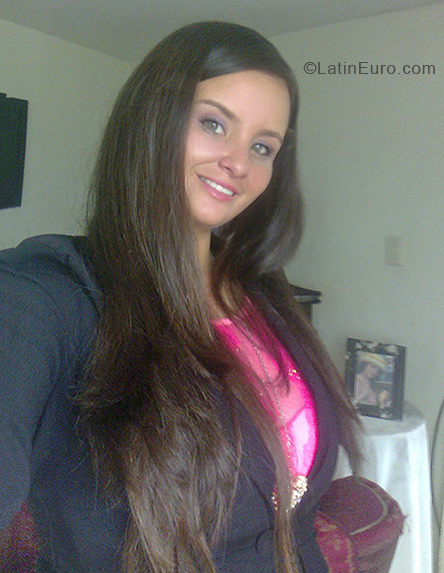 Date this attractive Colombia girl Diana from Calarca CO25108