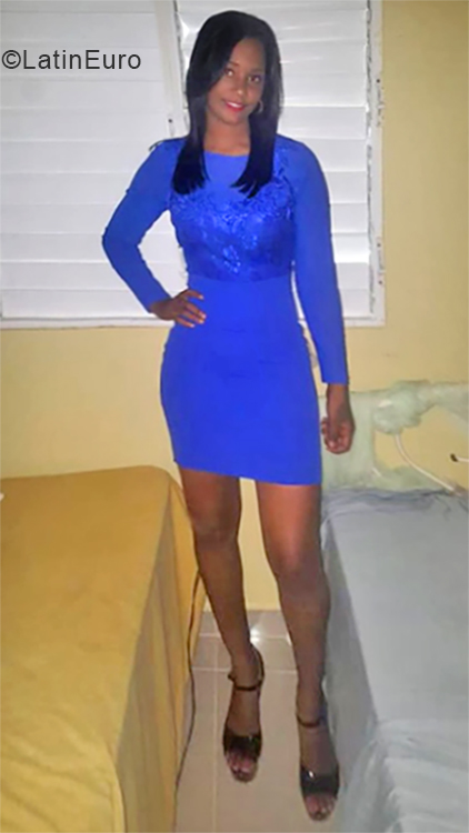 Date this tall Dominican Republic girl Marisleidy from Cotui DO34336