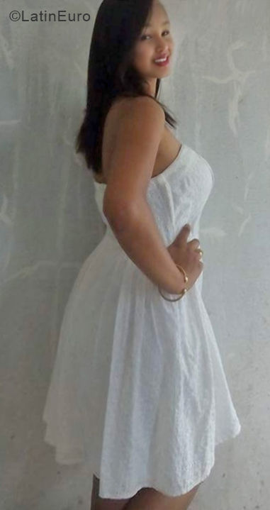 Date this voluptuous Dominican Republic girl Mariela from Montecristi DO34373