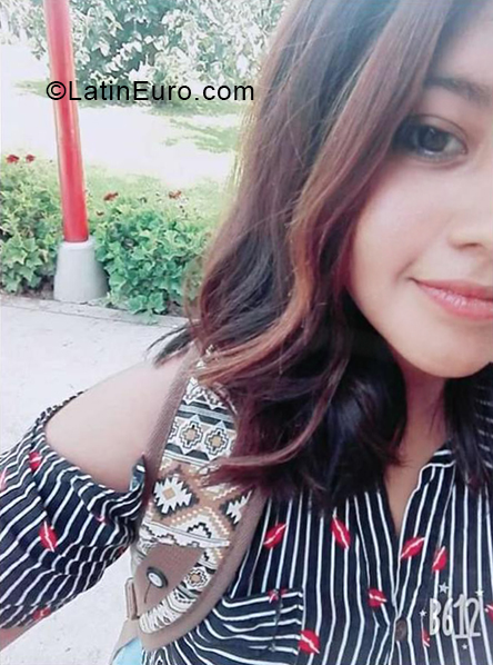 Date this foxy Peru girl Kathalyna from Tacna PE1366