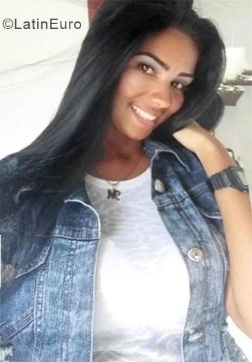 Date this sultry Venezuela girl IVELISSE from Chacao VE2260