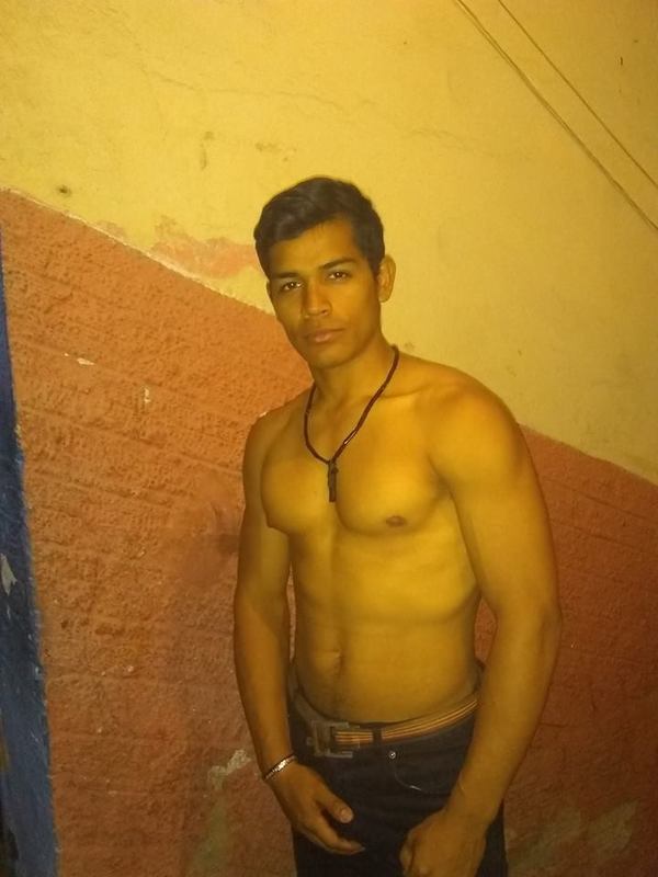 Date this beautiful Venezuela man Jonathan from Caracas VE2273