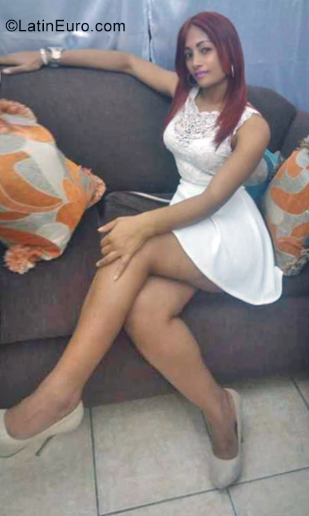 Date this passionate Dominican Republic girl Estefany from Santo Domingo DO34549