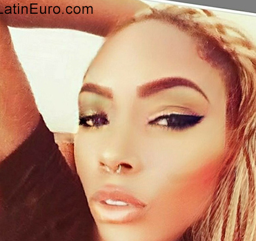 Date this stunning Colombia girl Edith from Medellin CO25282