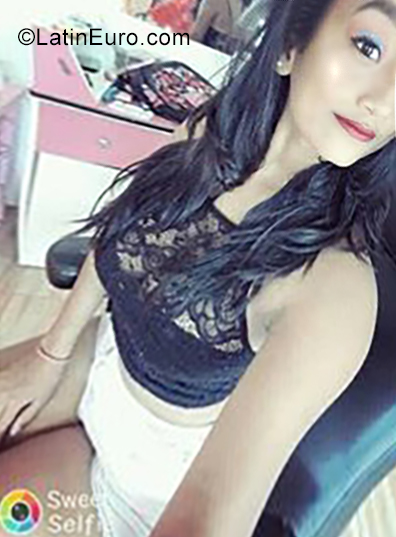 Date this fun Ecuador girl Silvia from Pedernales EC323