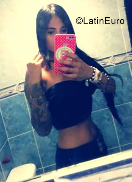 Date this tall Colombia girl Mari from Medellín CO25303