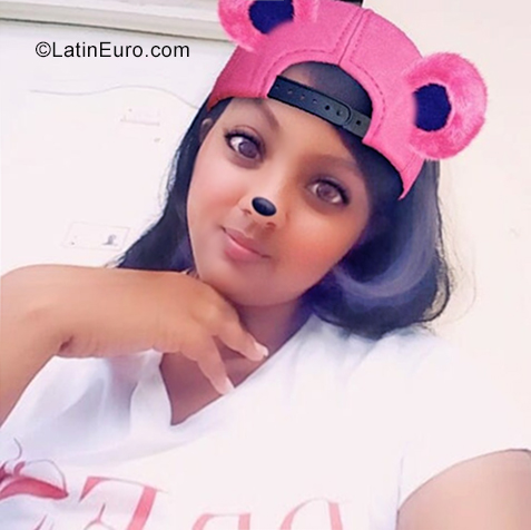 Date this athletic Dominican Republic girl Lisbeth from Santo Domingo DO34682